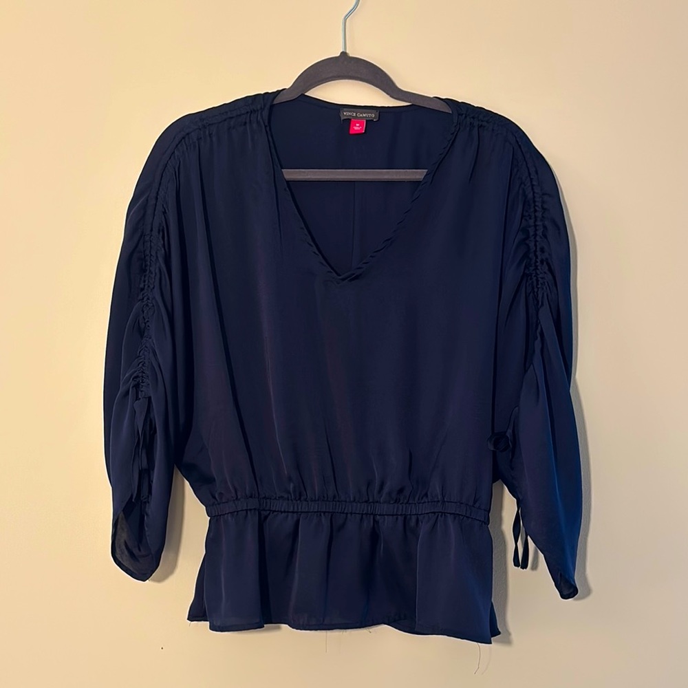 Vince Camuto Elegant Navy Silky Cinch-sleeve Blouse, Never worn, Sz M